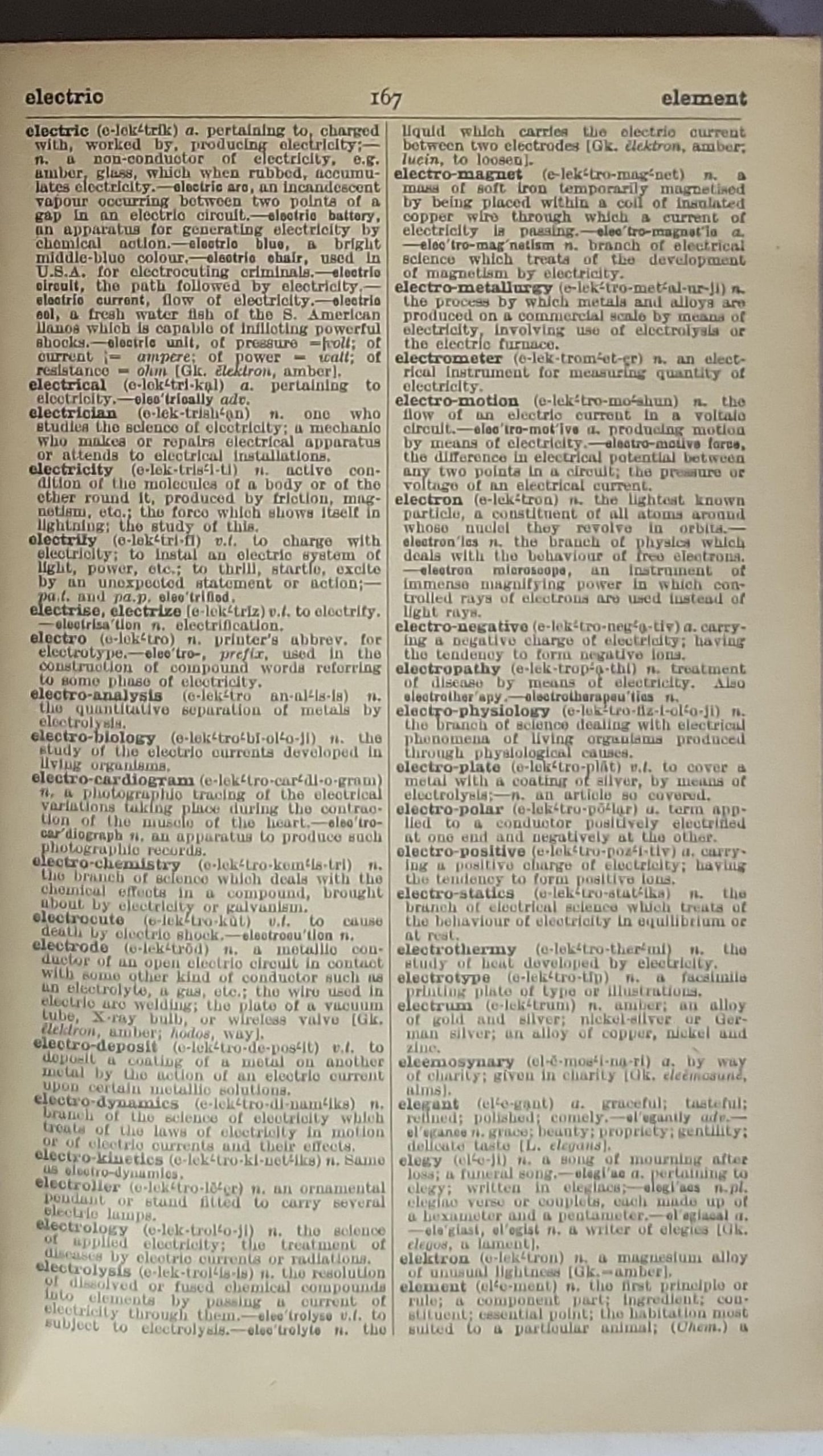 Webster National Dictionary: A new and completely up-to-date dictionary of the living language containing over 60,000 references and supplements including a 32-page section entitled AIDS to good English