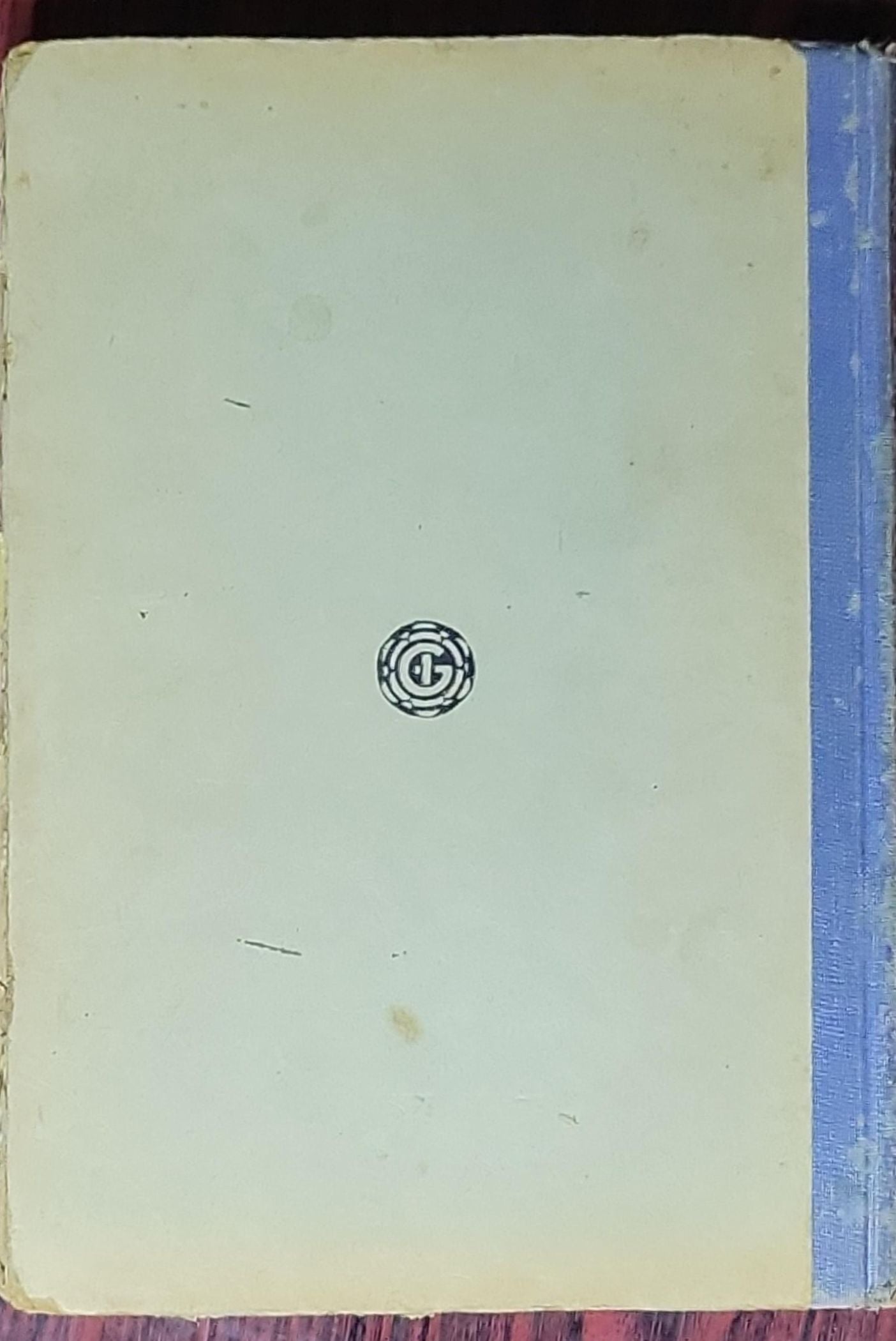An Elementary Course on Electricity
