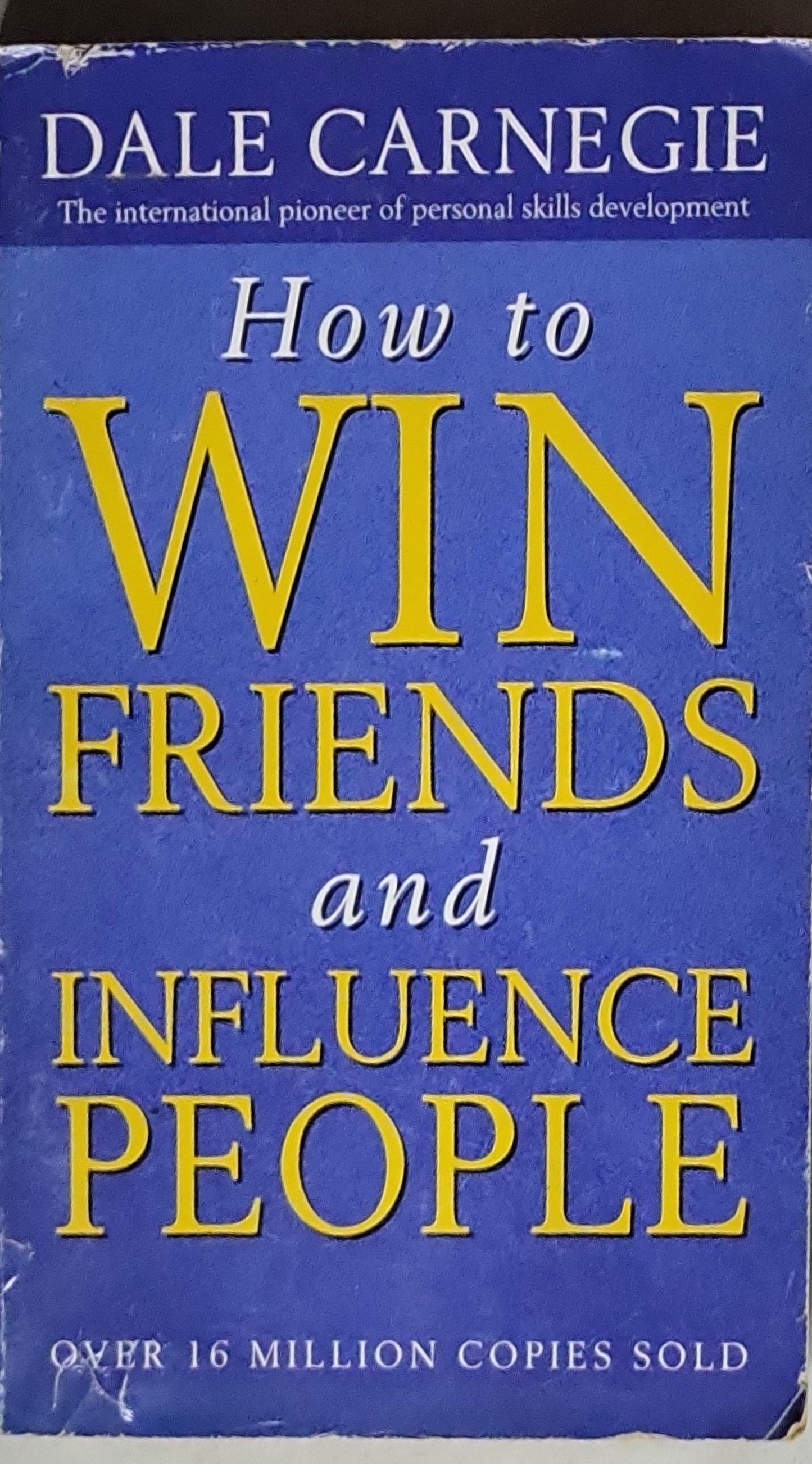 How to Win Friends and Influence People: Vermilion Life Essentials edition