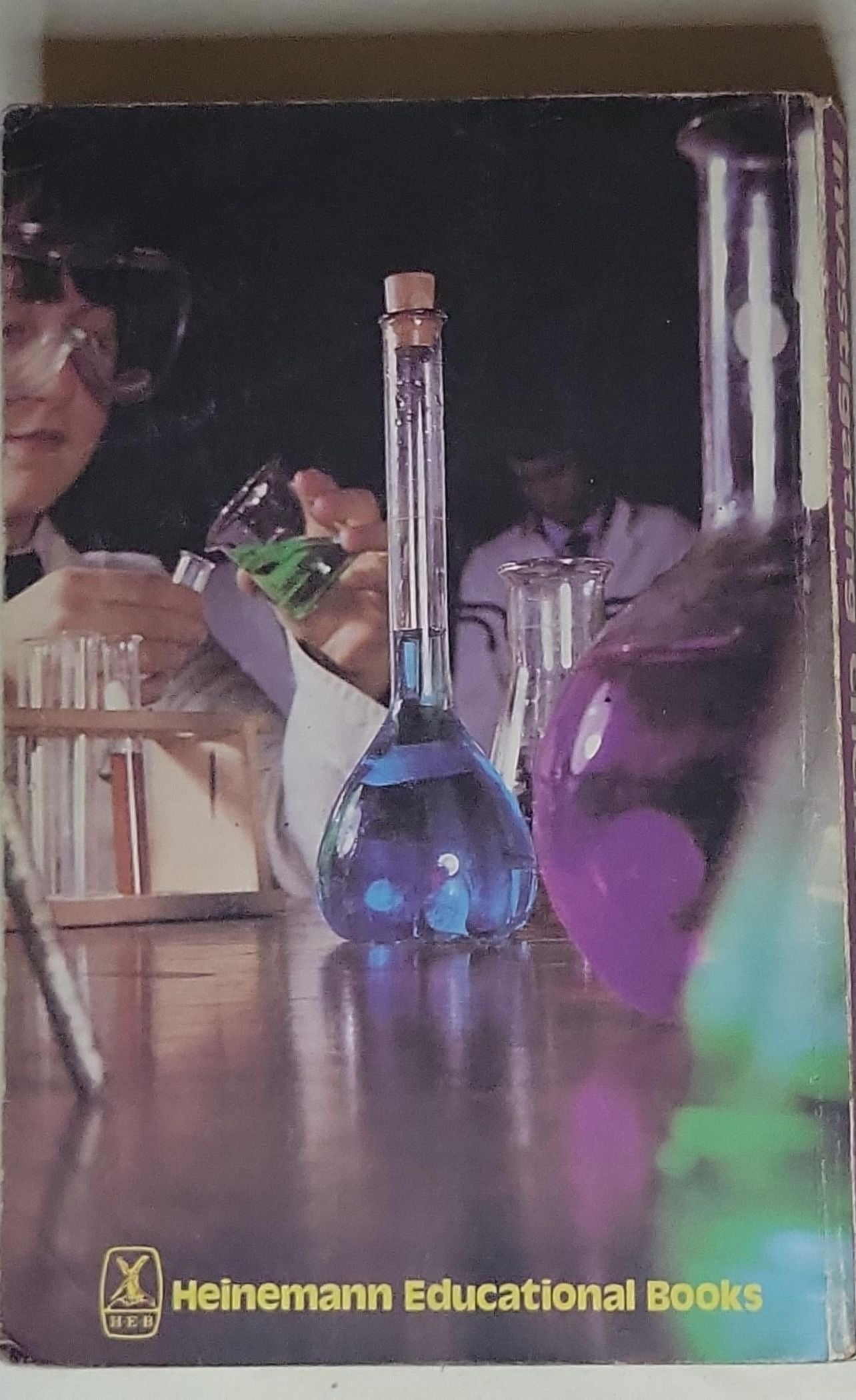 Investigating Chemistry: Second Edition