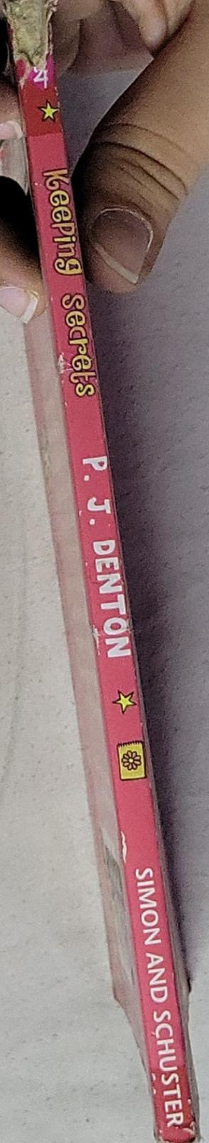 Keeping Secrets: Book #4 of THE PYJAMA GANG