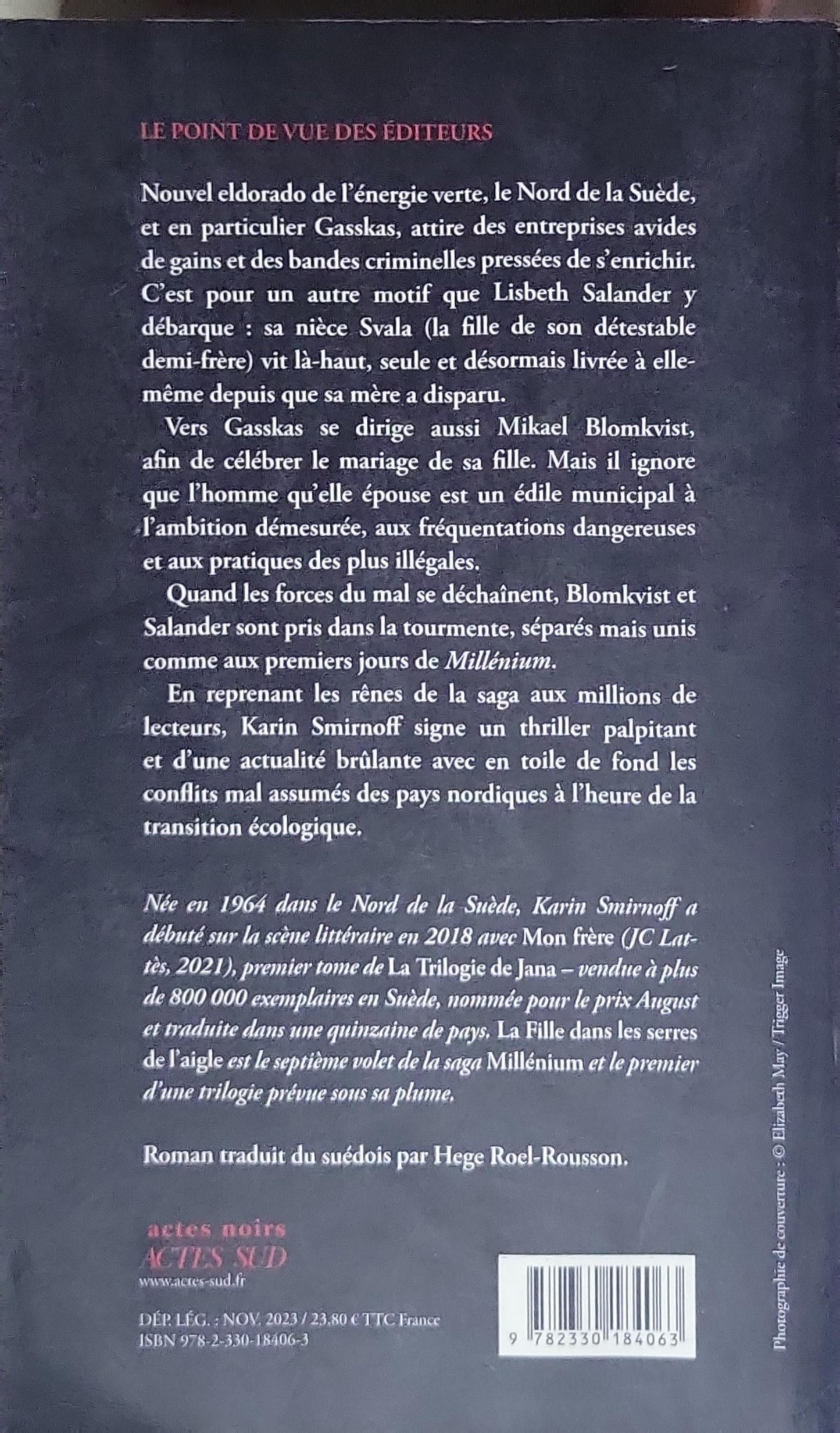La fille dans les serres de l'aigle