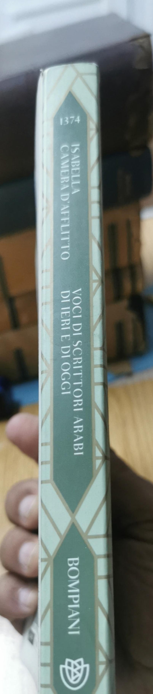 VOCI DI SCRITTORI ARABI DI IERI E DI OGGI