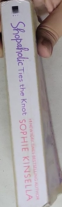 Shopaholic Ties the Knot