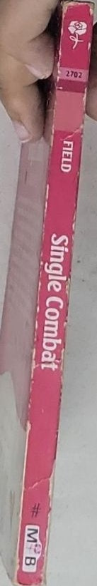 Single Combat: (Mills & Boon Romance)