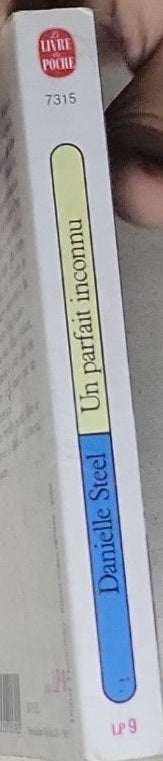 Un parfait inconnu: Édition française, Livre de Poche (1992)