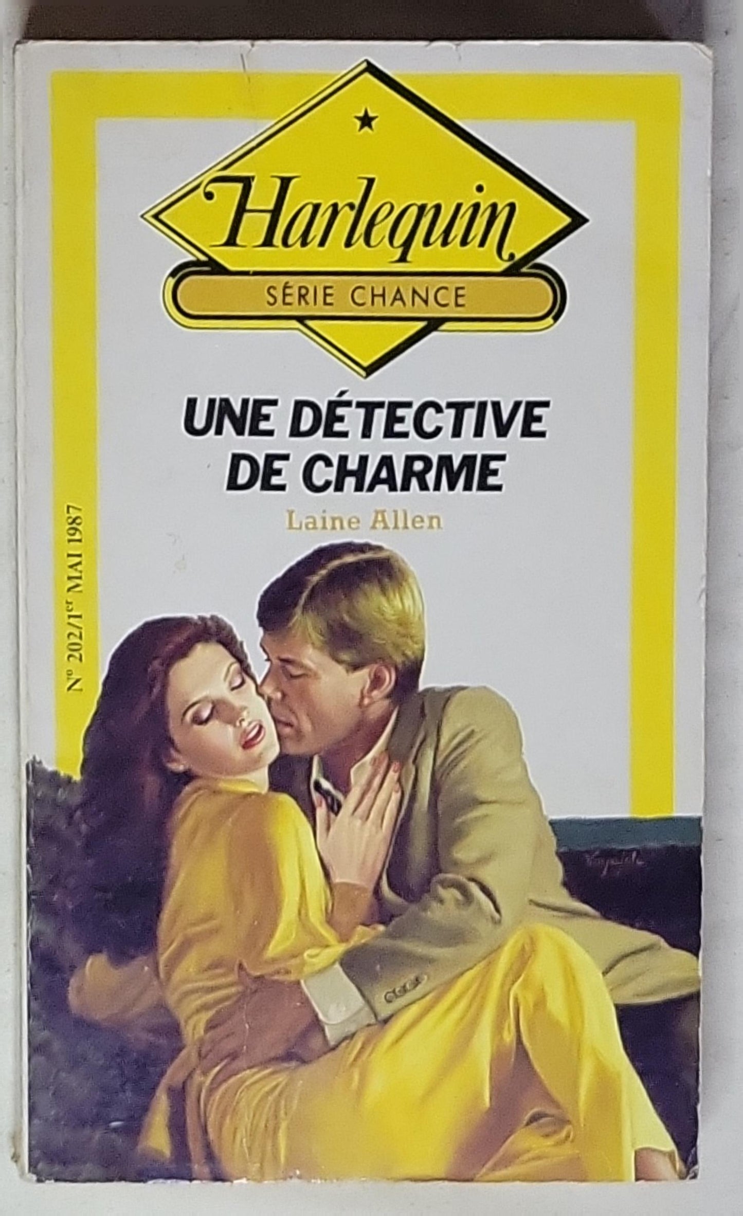 Une détective de charme