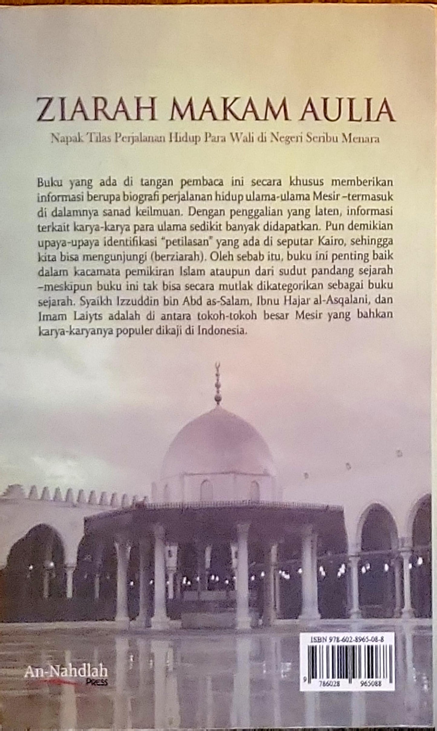 ZIARAH MAKAM AULIYA: Napak Tilas Perjalanan Hidup Para Wali di Negeri Seribu Menara