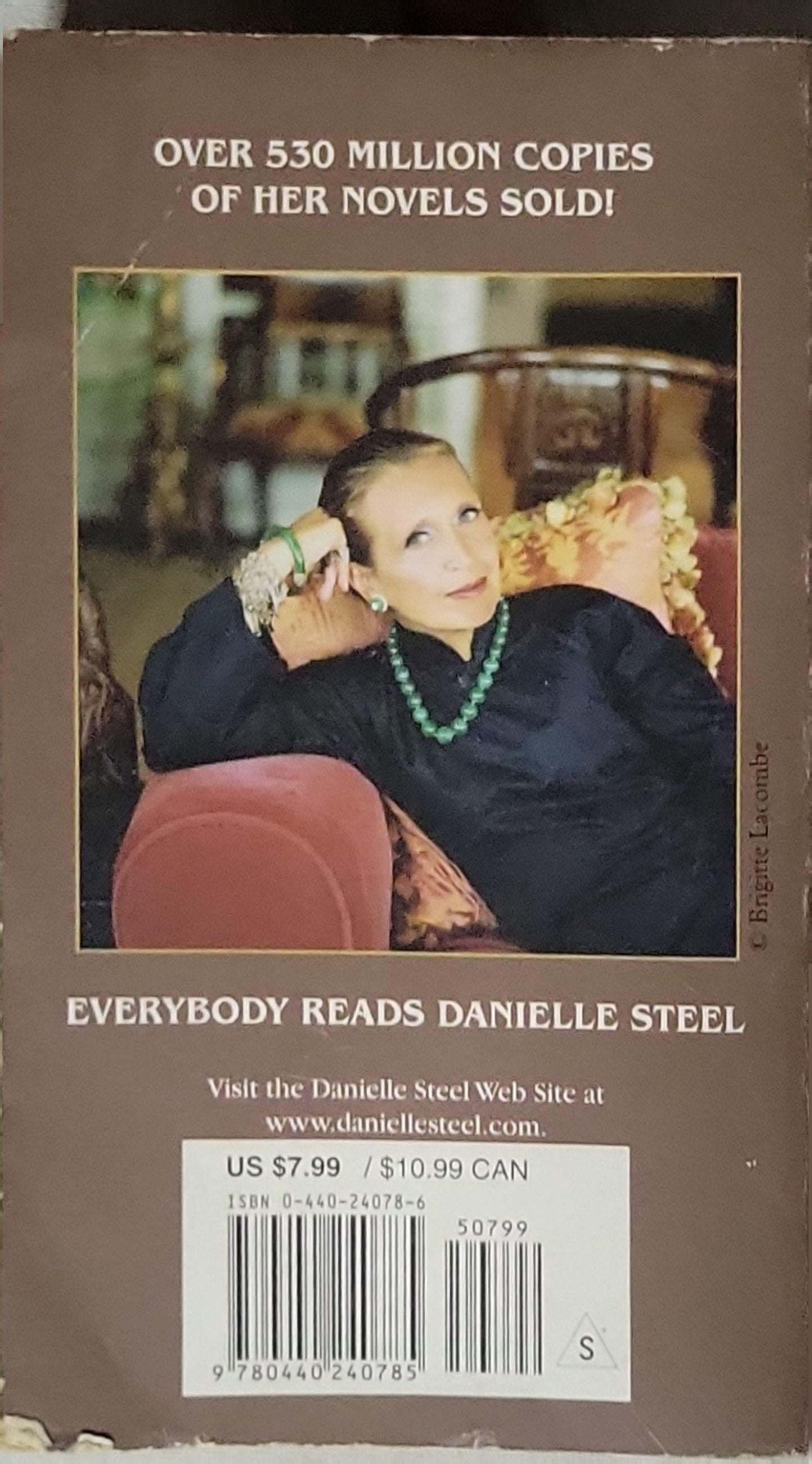 Echoes By Danielle Steel