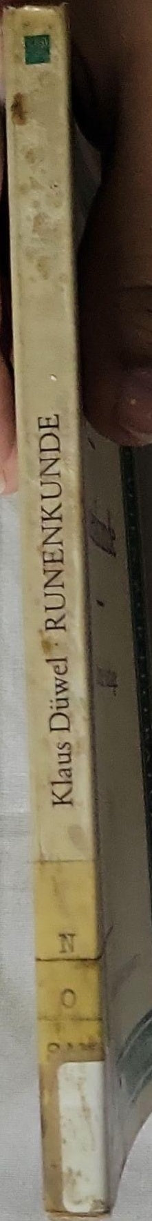 Runenkunde By Klaus Düwel