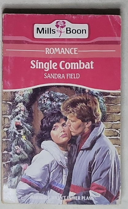 Single Combat: (Mills & Boon Romance)