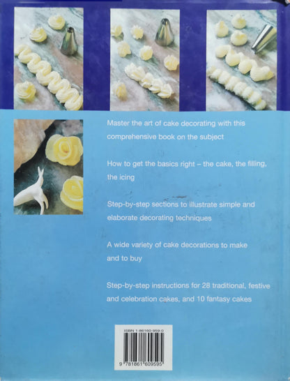 The all-colour Cake Decorating Course: A Step-by-Step Guide to Making Traditional and Fantasy Cakes By Elaine MacGregor